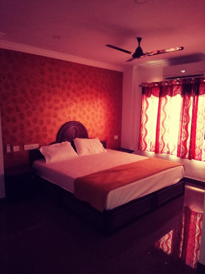 Rexon Residency Hotel Kattappana Exterior photo